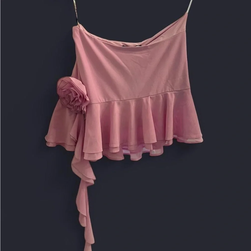 One-Shoulder Pink Ruffle Mini Set with Floral Accent - Picture 8 of 10